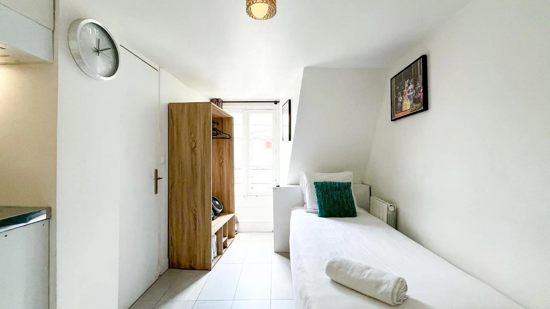 144 - Urban Charming Studio In פריז